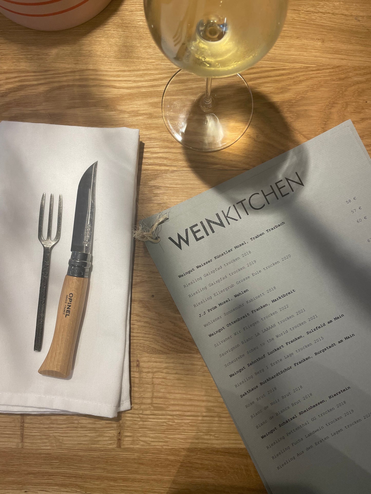 Ticket - WeinSEMINAR - "Mit allen Sinnen" - Sensorik schulen und Blindverkostung - 27.06.2025